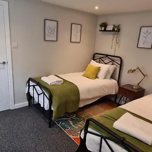 Morris Lodge, - 1 Bedroom, Free Wifi & Parking , Southampton United Kingdom